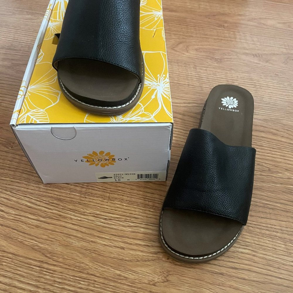 flat sandals